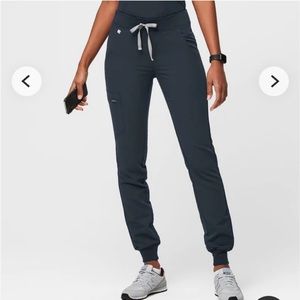 Dark harbor Zamora fig joggers